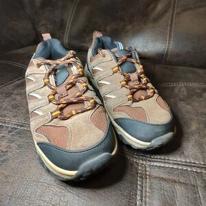 Boys Nautica Paxter Athletic Trail Sneakers Size 2. EUC Brown/Orange